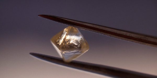 تبدیل ضایعات اتمی به باتری ، به کمک الماس