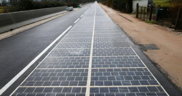 اولین جاده مجهز به پنل های خورشیدی در روستای Tourouvre-au-Perche فرانسه