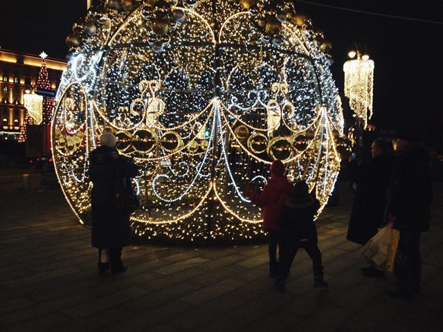 20میلیون چراغ برای تزئین مسکو در آستانه کریسمس رویایی